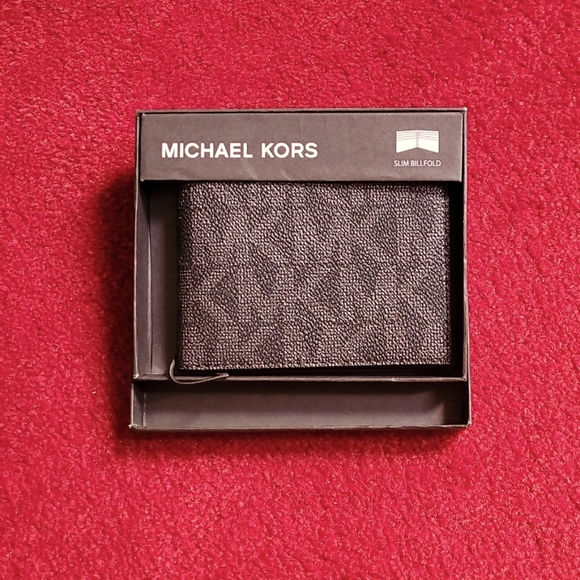 MICHAEL KORS® Men's Wallet with "MK" Signature Logo - Picture 1 of 8